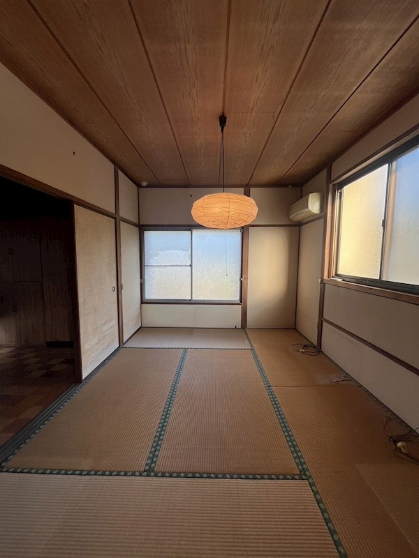 鳴竹一丁目戸建 内観写真（リビング以外の居室）