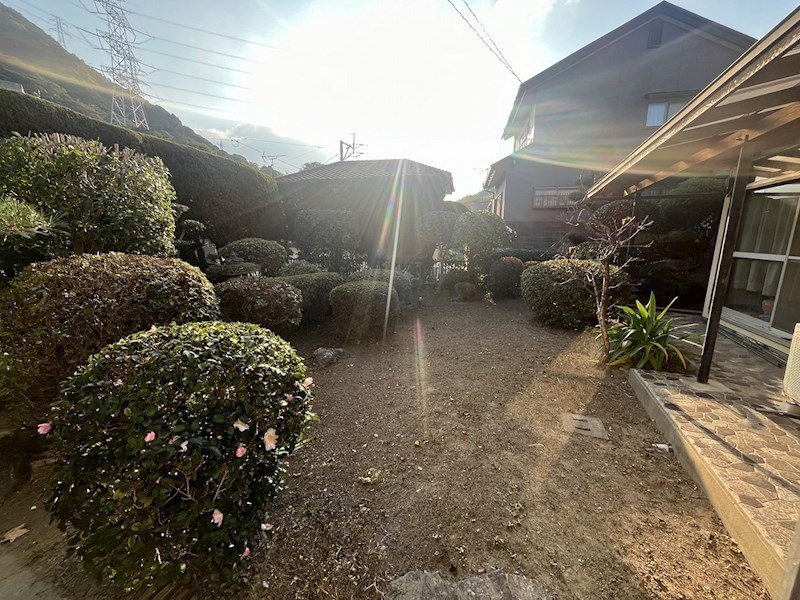 鳴竹一丁目戸建 現地写真（庭）