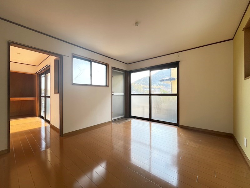 白野江四丁目戸建 内観写真（リビング以外の居室）