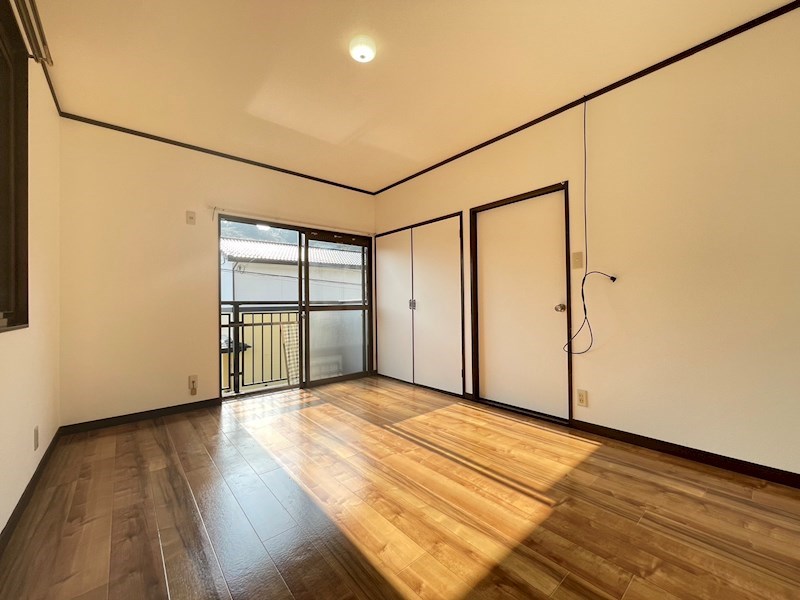 白野江四丁目戸建 内観写真（リビング以外の居室）