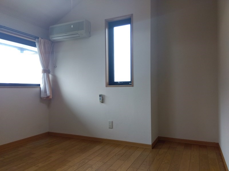 泉中央八丁目戸建 内観写真（リビング以外の居室）
