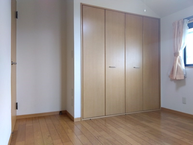 泉中央八丁目戸建 内観写真（リビング以外の居室）