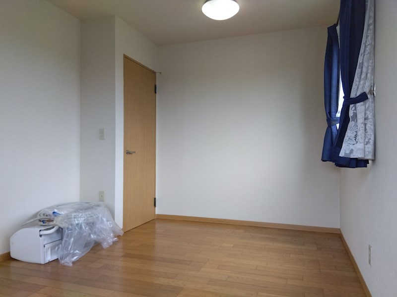 泉中央八丁目戸建 内観写真（リビング以外の居室）