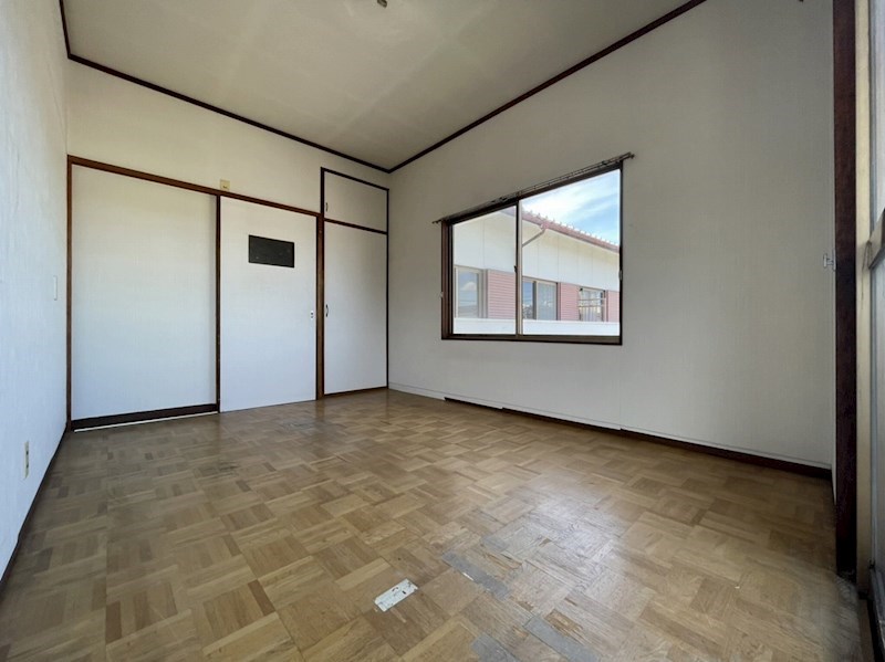 遠賀川三丁目店舗付住居 内観写真（リビング以外の居室）