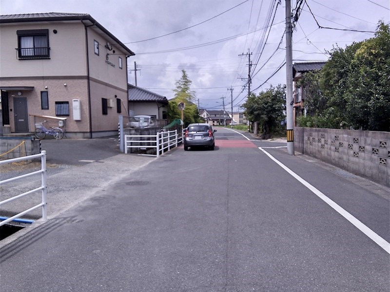 中曽根東三丁目土地 現地写真（前面道路含む現地写真）