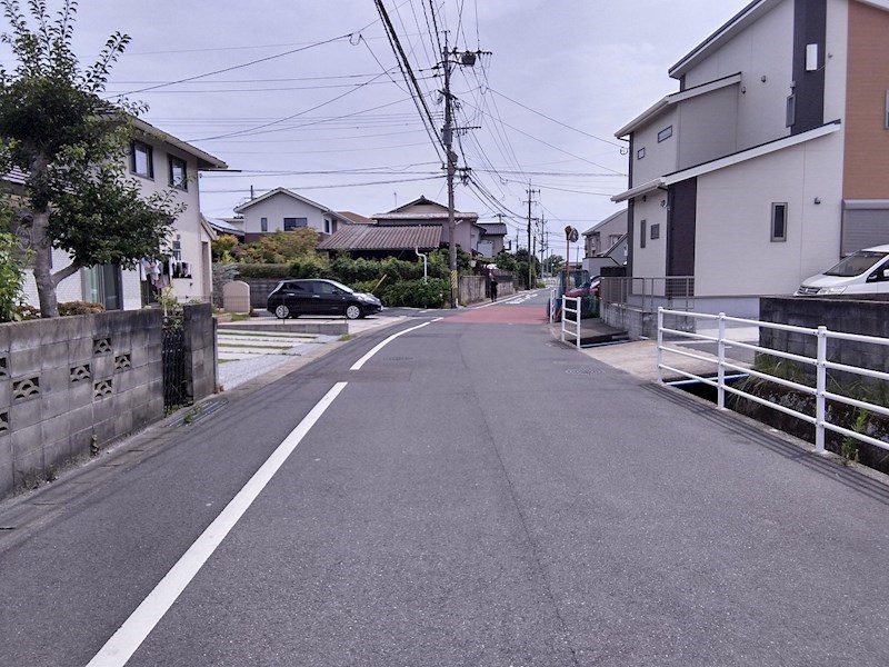 中曽根東三丁目土地 現地写真（前面道路含む現地写真）