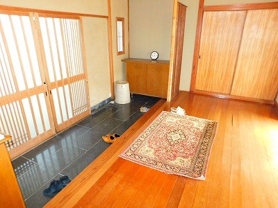 小文字二丁目戸建 現地写真（玄関）