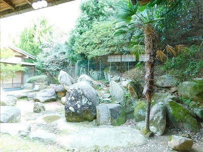 小文字二丁目戸建 現地写真（庭）
