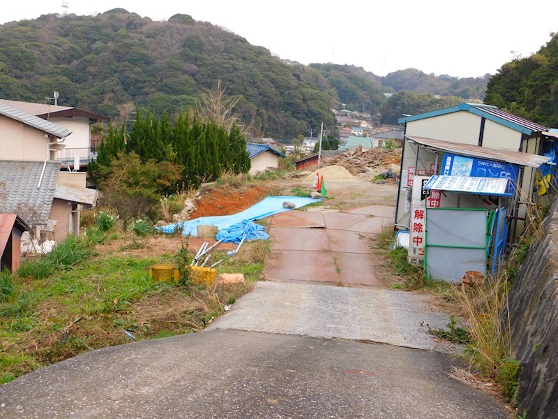 中尾二丁目土地 現地写真（前面道路含む現地写真）