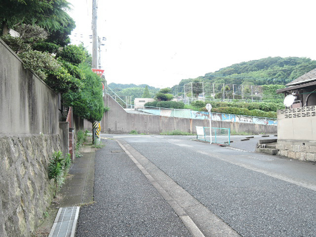 古前二丁目土地 現地写真（前面道路含む現地写真）