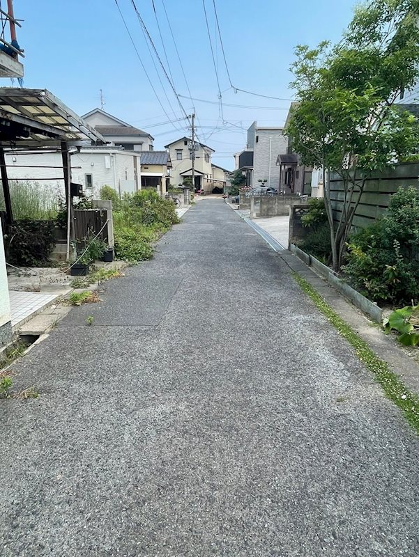 津田四丁目土地 現地写真（前面道路含む現地写真）