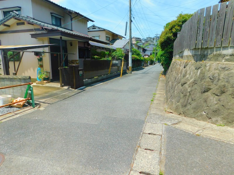 葛原高松二丁目土地 現地写真（前面道路含む現地写真）