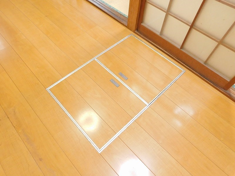 赤坂二丁目戸建 内観写真（収納）
