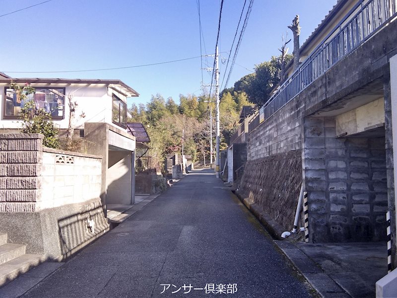小嶺台四丁目土地 現地写真（前面道路含む現地写真）