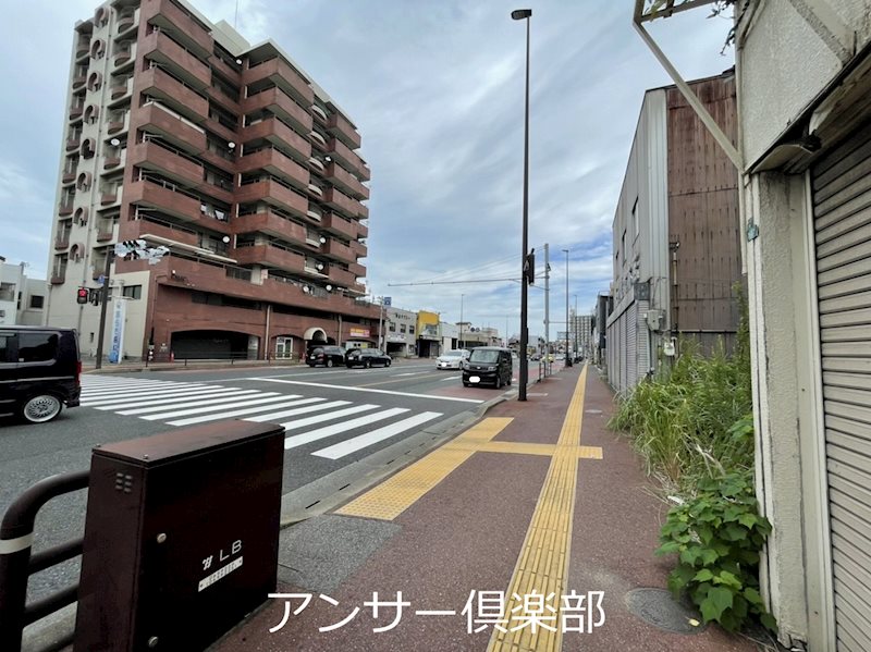陣山二丁目土地 現地写真（前面道路含む現地写真）