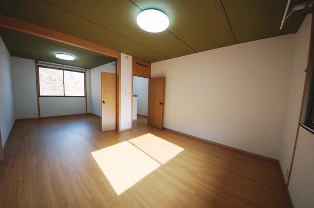 畑谷町戸建 内観写真（リビング以外の居室）