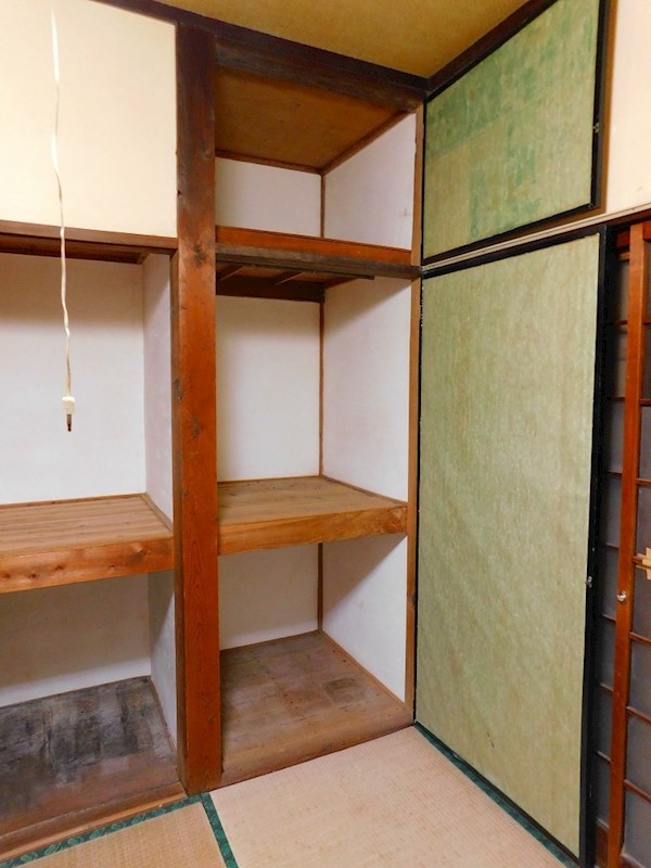 青葉台戸建 内観写真（収納）