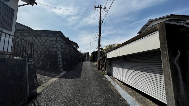 春日台三丁目土地 現地写真（前面道路含む現地写真）