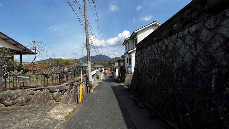 春日台三丁目土地 現地写真（前面道路含む現地写真）