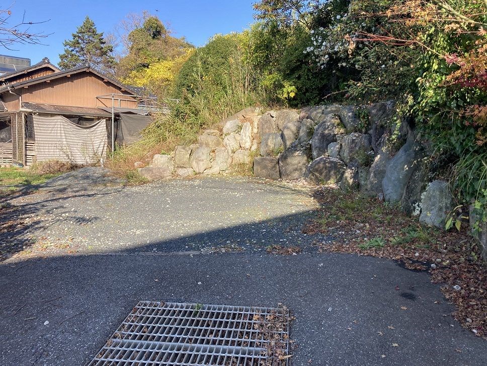 恒見町戸建 現地写真（駐車場）