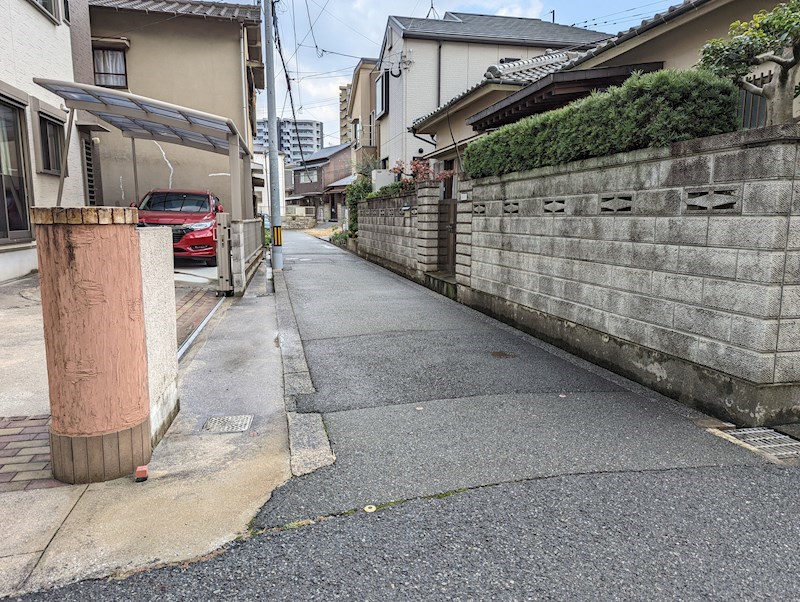 大里戸ノ上一丁目土地 現地写真（前面道路含む現地写真）