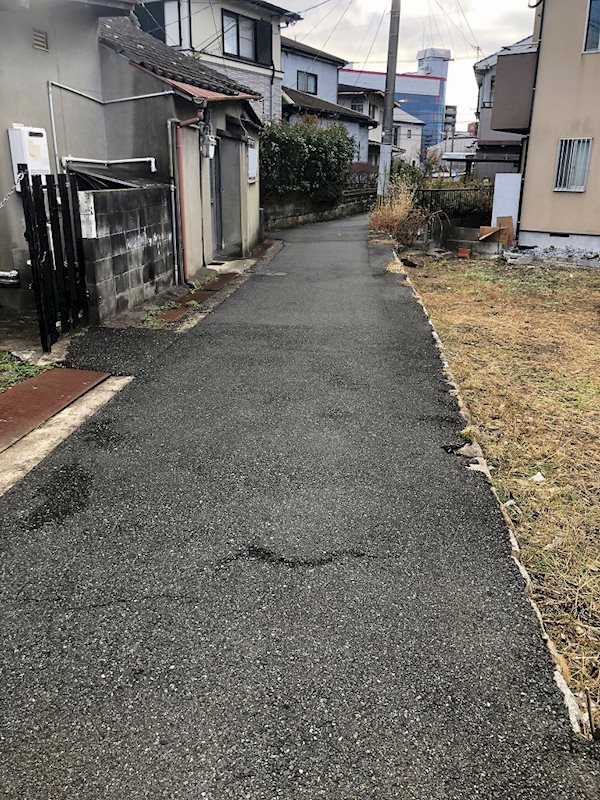 大里戸ノ上一丁目土地 現地写真（前面道路含む現地写真）