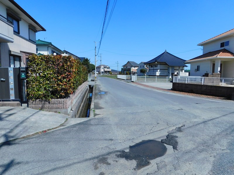 東泉四丁目店舗 現地写真（前面道路含む現地写真）