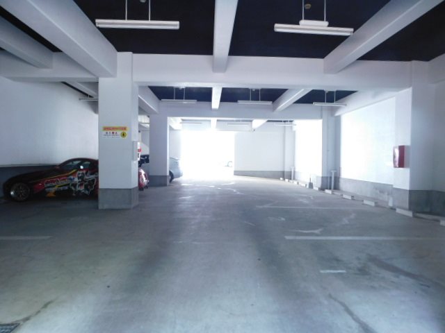 馬借三丁目ビル（COSビル） 現地写真（駐車場）