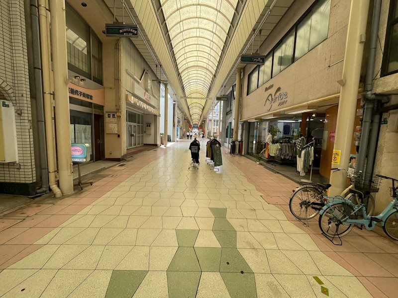 本町二丁目土地 現地写真（前面道路含む現地写真）
