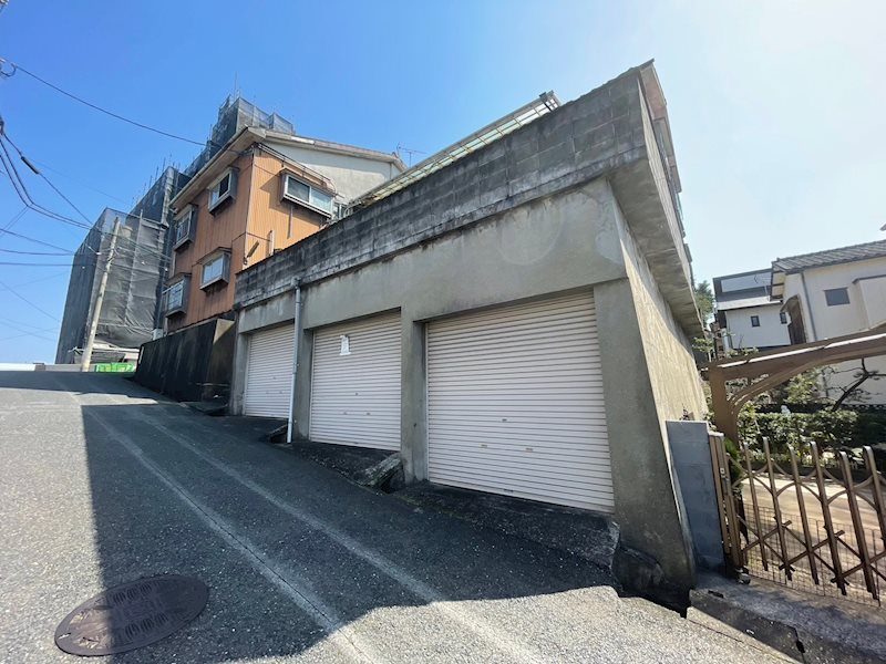 高野アパート 現地写真（駐車場）