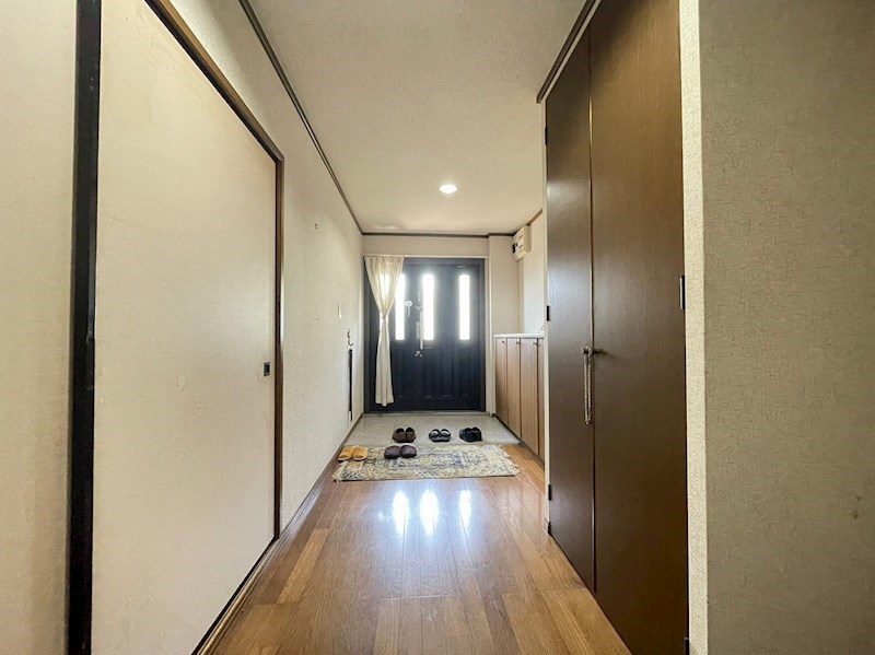 下上津役三丁目戸建 現地写真（玄関）