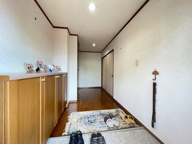 下上津役三丁目戸建 現地写真（玄関）