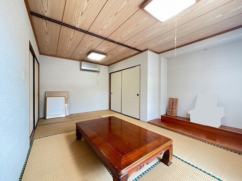 下上津役三丁目戸建 内観写真（リビング以外の居室）