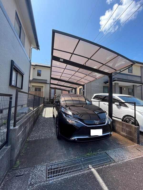 沼本町四丁目戸建 現地写真（駐車場）
