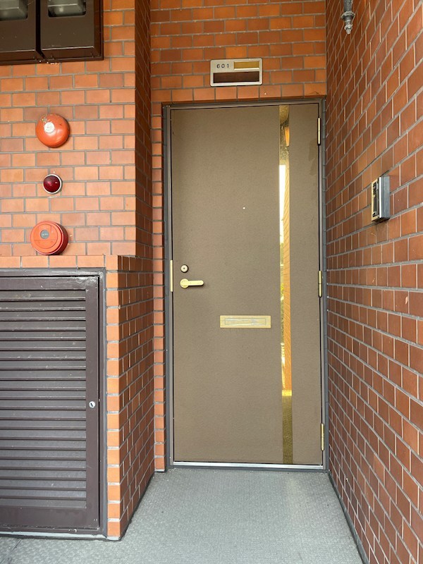 ヴィラージュ八景園 現地写真（玄関）