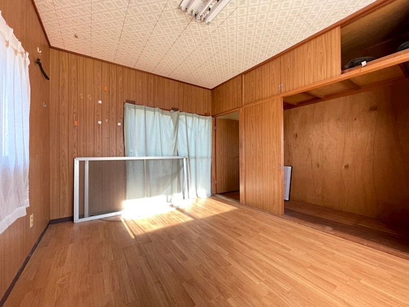 通谷二丁目35番貸家 内観写真（リビング以外の居室）