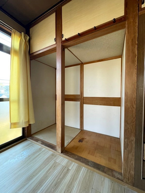 通谷二丁目35番貸家 内観写真（リビング以外の居室）