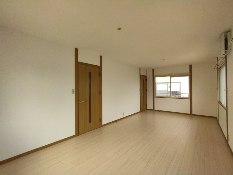浅川学園台二丁目戸建 内観写真（リビング以外の居室）
