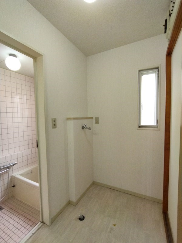浅川学園台二丁目戸建 内観写真（洗面台・洗面所）