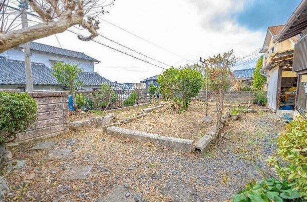 沖田五丁目戸建 現地写真（庭）