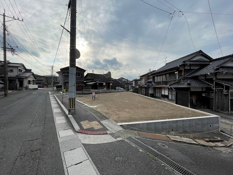大里戸ノ上二丁目土地 現地写真（前面道路含む現地写真）