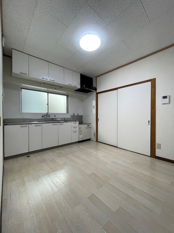 サンリバー三萩野藤マンション 内観写真（リビング）