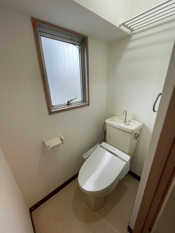 サンリバー三萩野藤マンション 内観写真（トイレ）