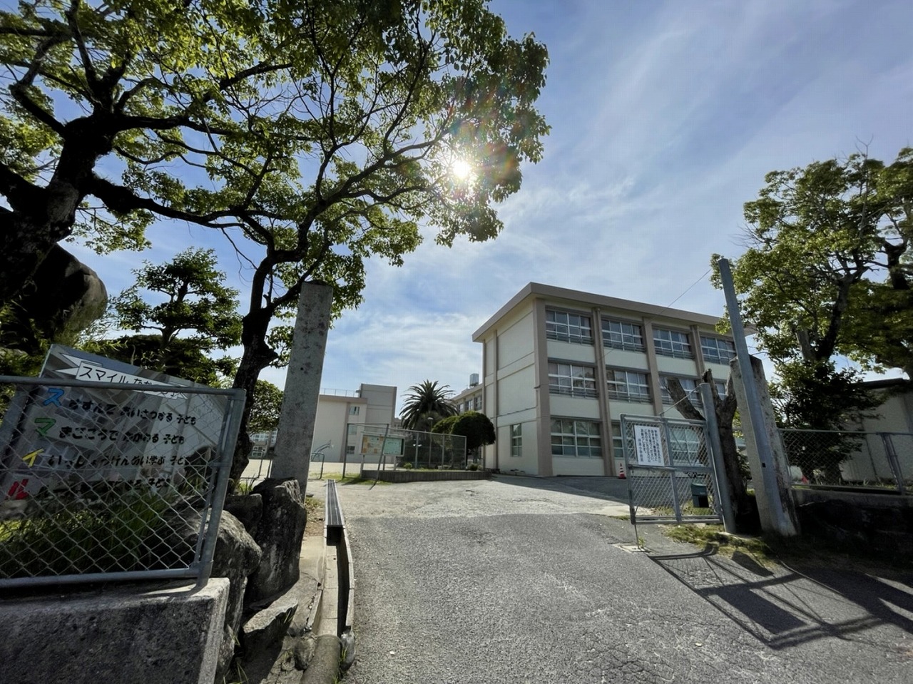 大字稲童土地 小学校