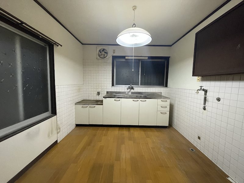 長尾四丁目戸建 内観写真（リビング）