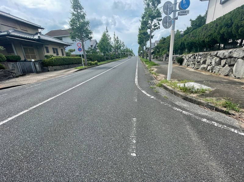 青葉台南三丁目戸建 現地写真（前面道路含む現地写真）