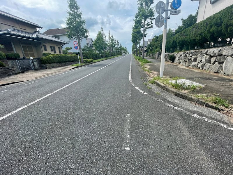青葉台南三丁目土地 現地写真（前面道路含む現地写真）