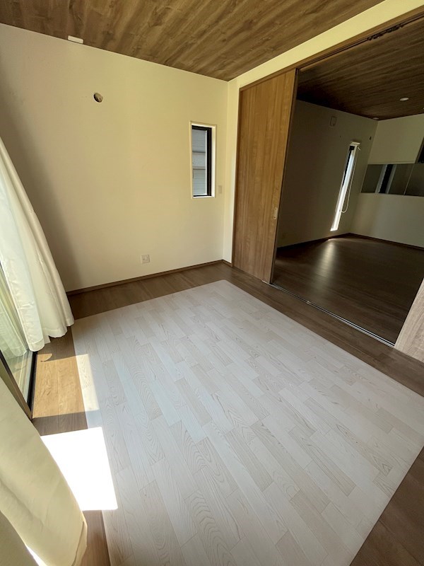 若葉三丁目戸建 内観写真（リビング以外の居室）