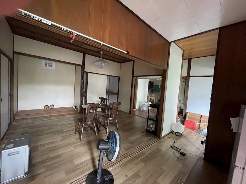 岩瀬二丁目戸建 内観写真（リビング以外の居室）