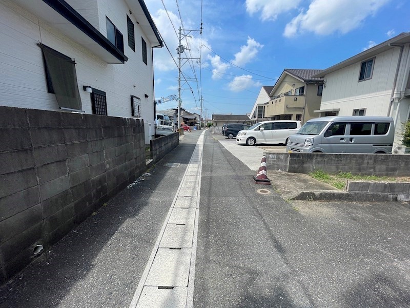 町上津役西一丁目戸建 現地写真（前面道路含む現地写真）